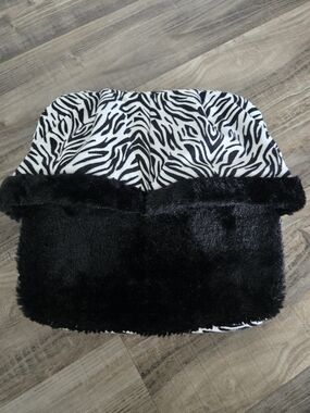 Health Touch Foot Massager With Comfort Fabric Vibration Zebra Pattern